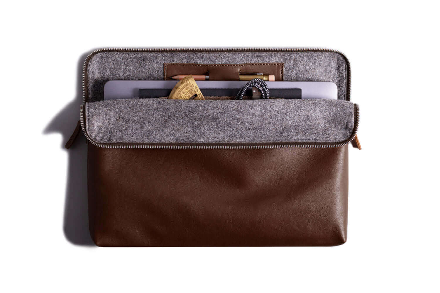 Carry-All MacBook Folio - Image 10
