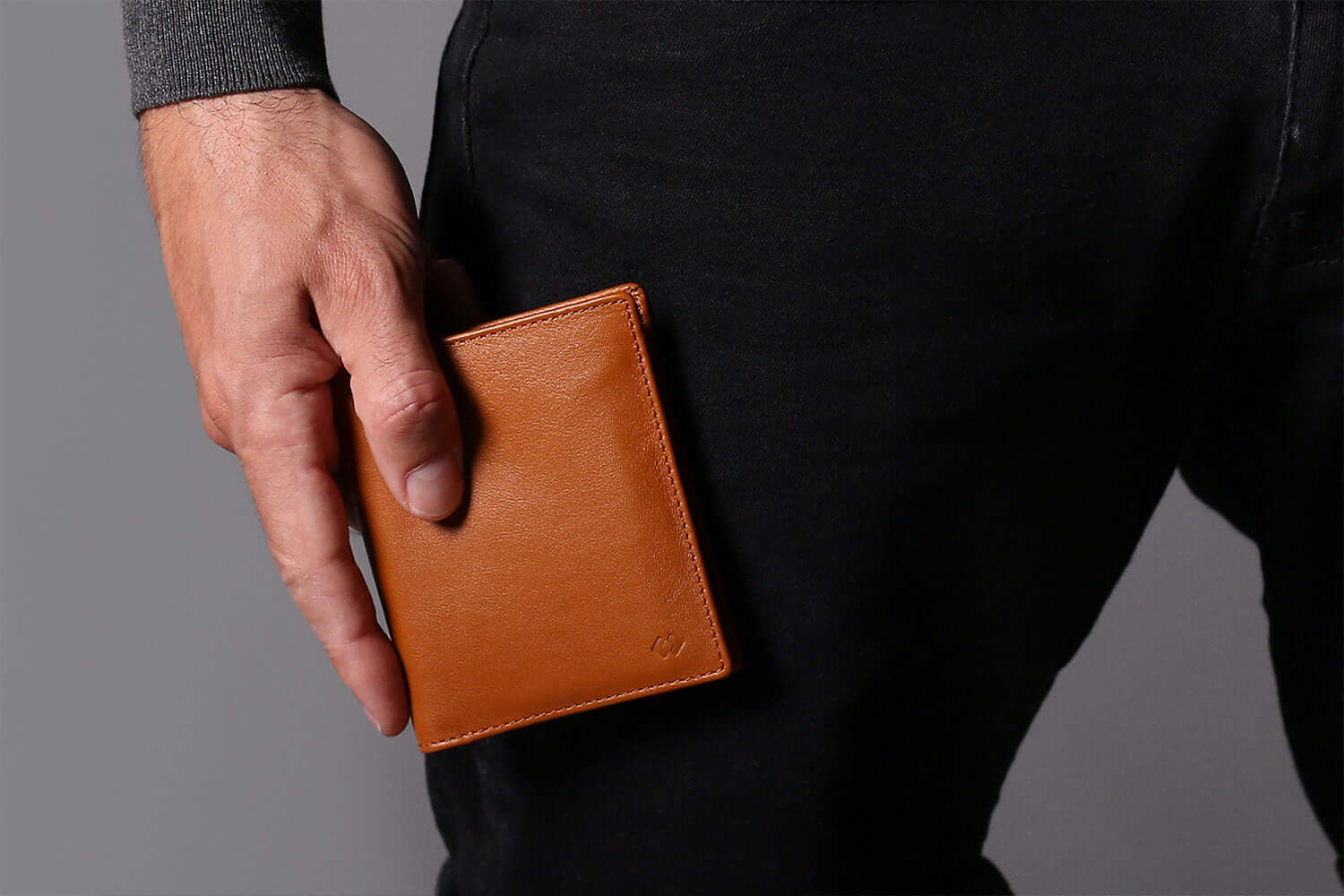 Leather Bifold Wallet with RFID Protection - Image 3