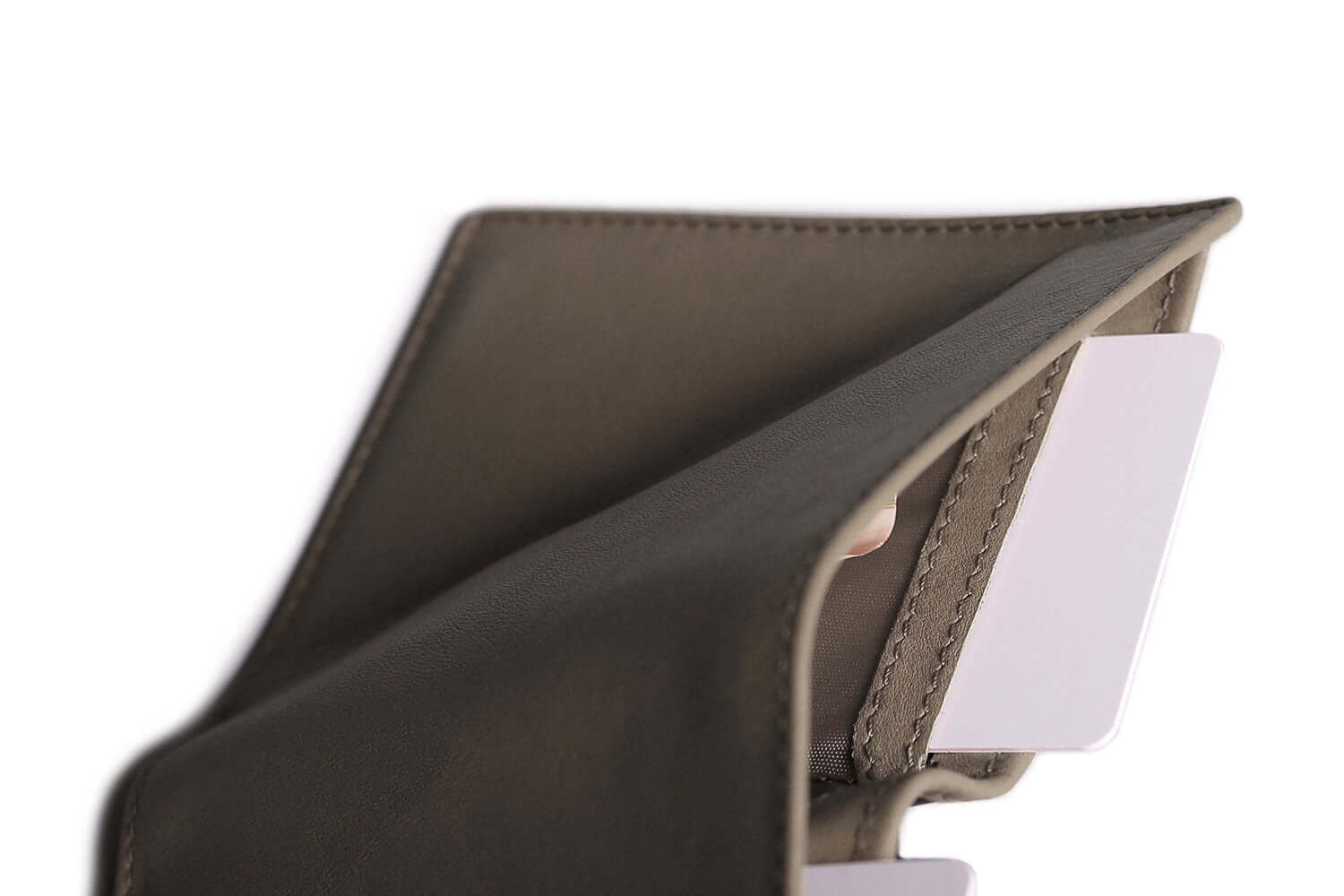 Leather Bifold Wallet with RFID Protection - Image 34