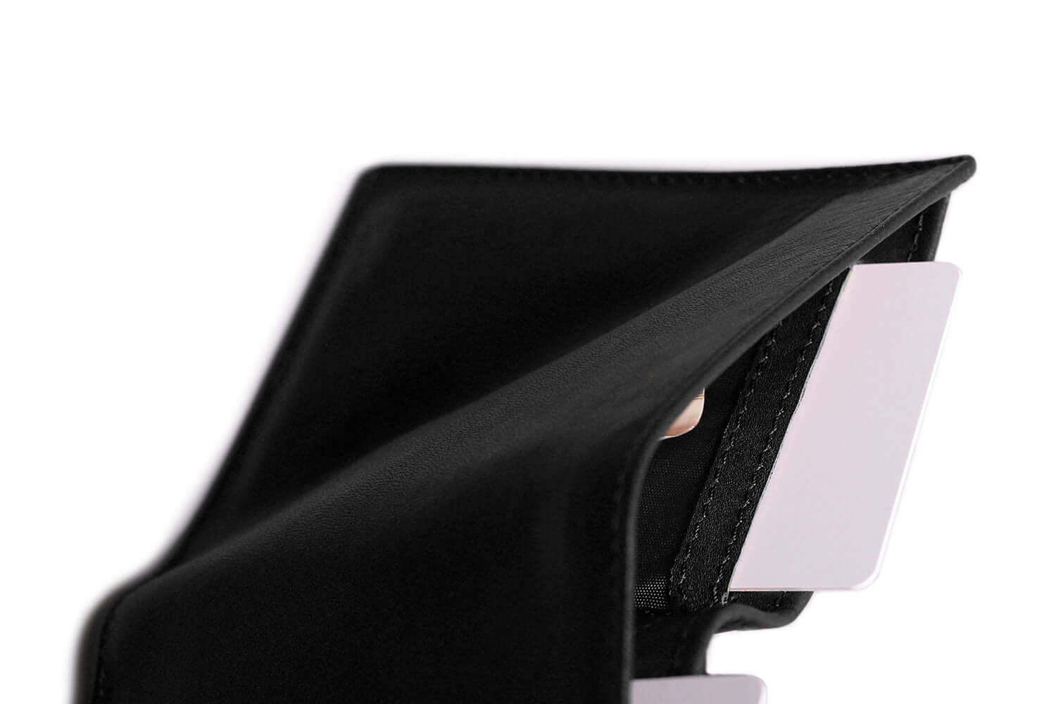 Leather Bifold Wallet with RFID Protection - Image 9