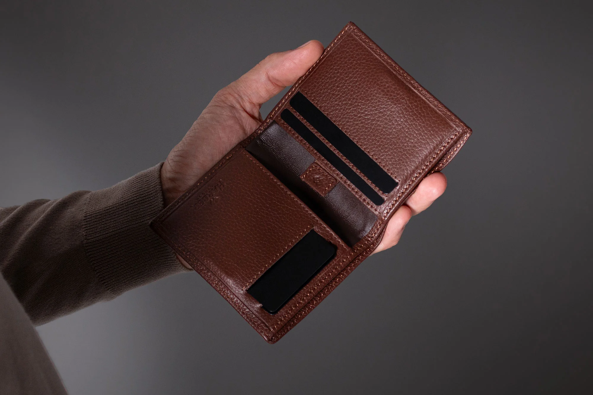 RFID Legacy Bifold Wallet - Image 3